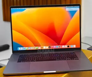 New Laptop Apple MacBook Pro 2019 16GB Intel Core i7 SSD 512GB