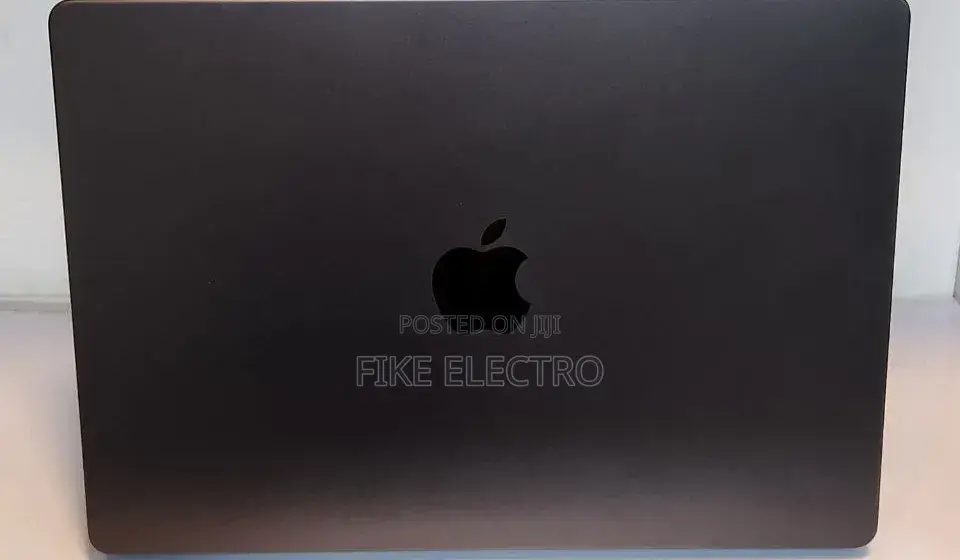 New Laptop Apple MacBook Pro 2025 M5 14-inch 16GB SSD 1T