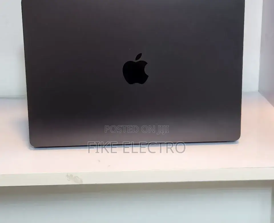 New Laptop Apple MacBook Pro 2025 M5 14-inch 16GB SSD 1T