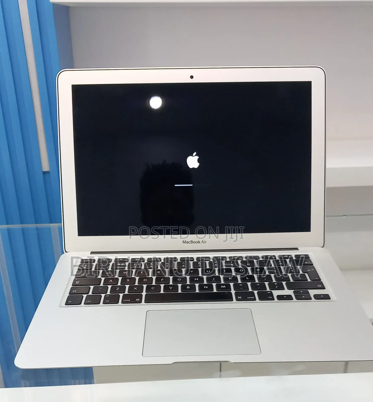 New Laptop Apple MacBook Air 2017 8GB Intel Core i5 SSD 128GB