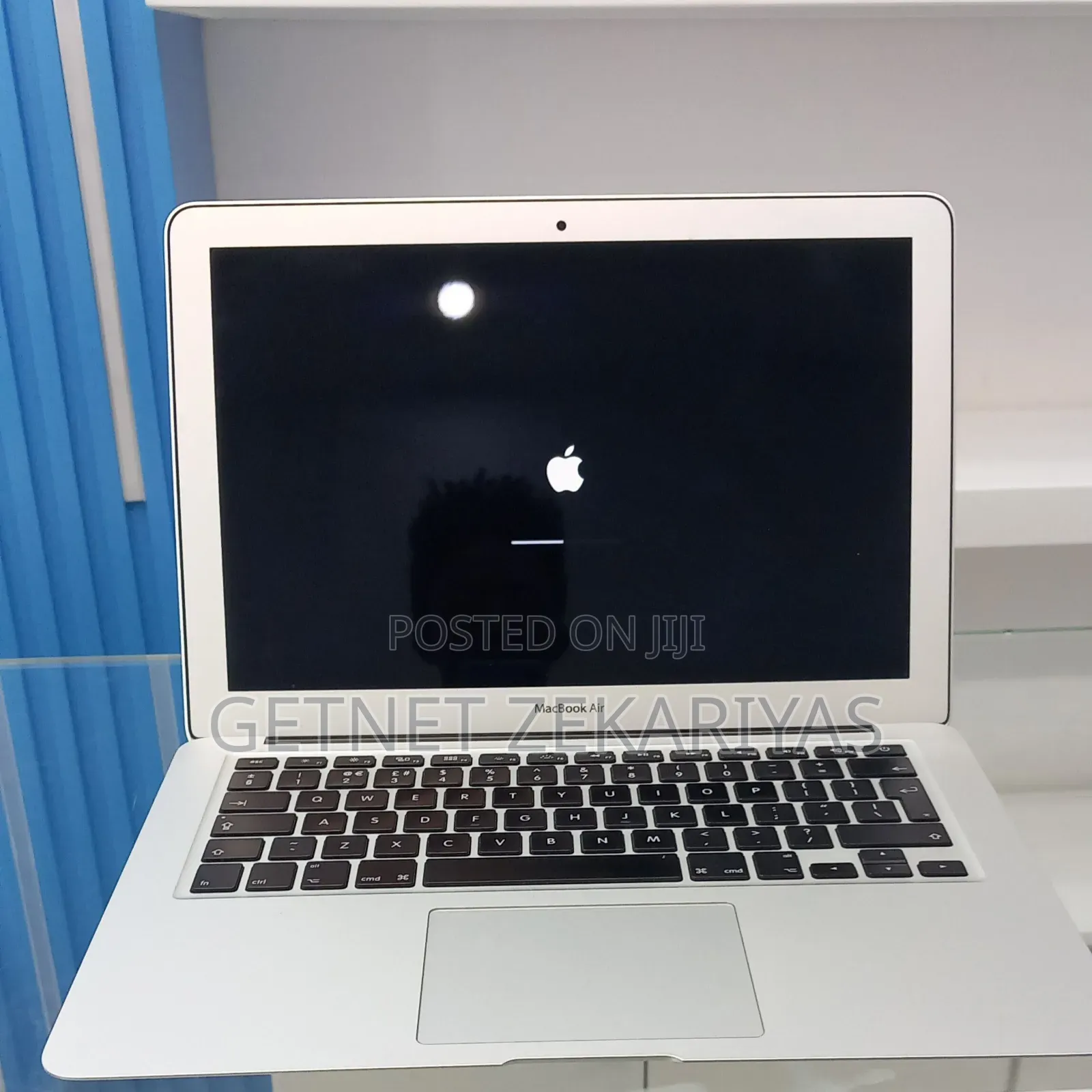 New Laptop Apple MacBook Air 2017 8GB Intel Core i5 SSD 128GB