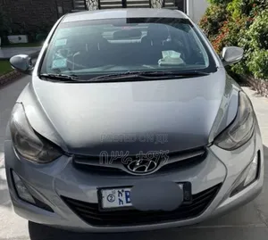 Hyundai Elantra Limited 4dr Sedan (1.8L 4cyl 6A) 2015 Silver