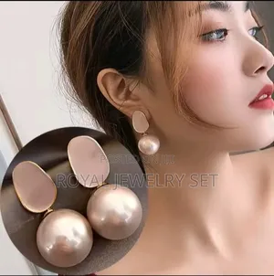 Womens Earing