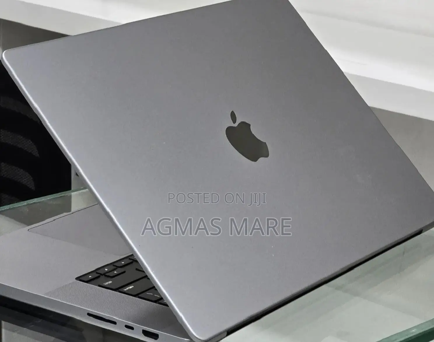 New Laptop Apple MacBook Pro M1 32GB Apple M1 Max SSD 512GB