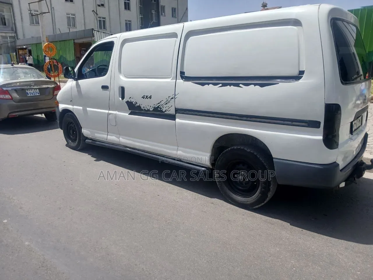 Toyota HiAce 2003 White