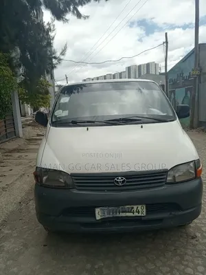 Toyota HiAce 2003 White