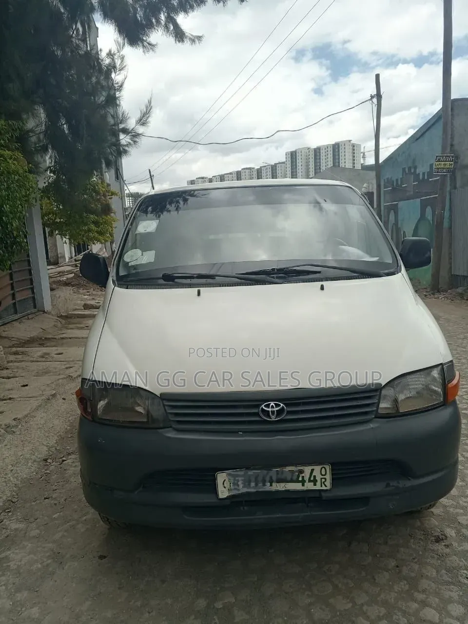 Toyota HiAce 2003 White