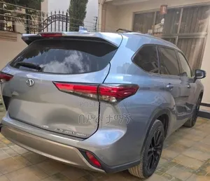 Toyota Grand Highlander Limited FWD 2024 Blue