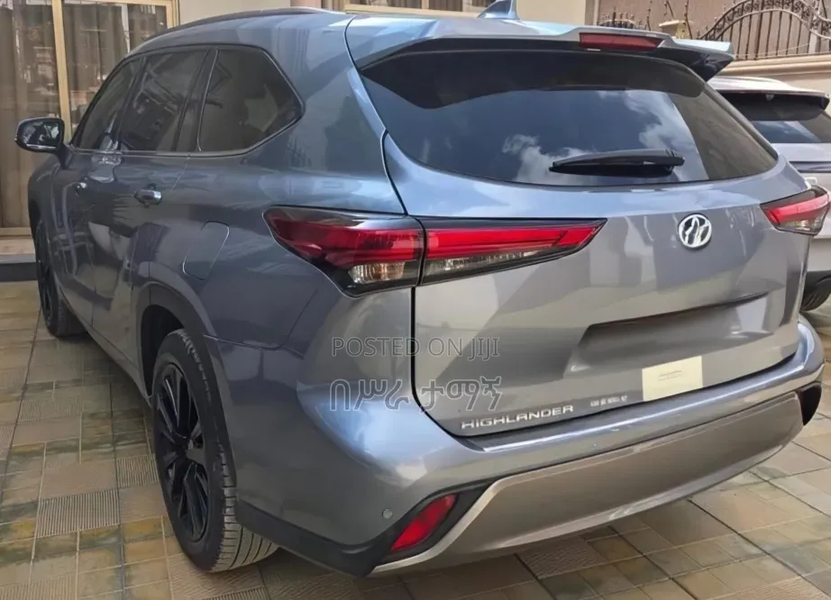 Toyota Grand Highlander Limited FWD 2024 Blue