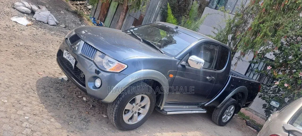 Mitsubishi L200 2008 Black