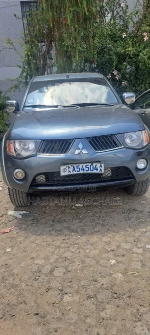 Mitsubishi L200 2008 Black