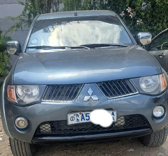 Mitsubishi L200 2008 Black