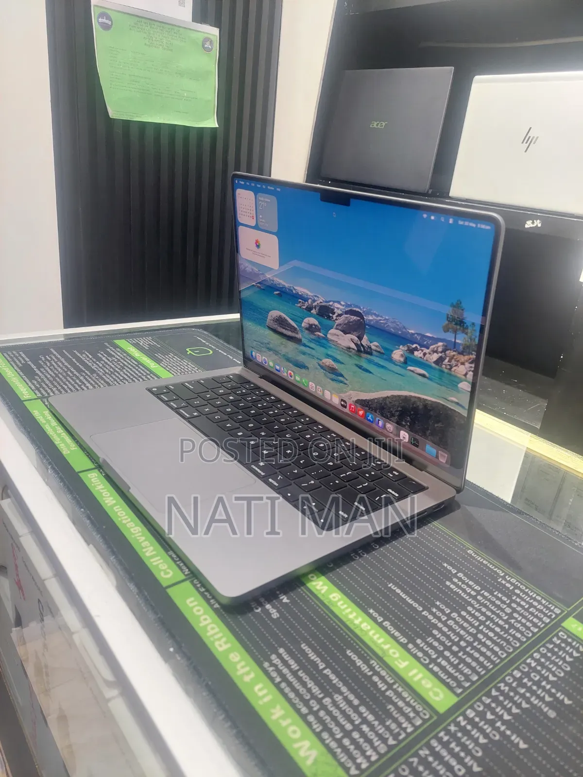 New Laptop Apple MacBook Pro 2023 M3 14-inch 8GB Apple M3 SSD 512GB