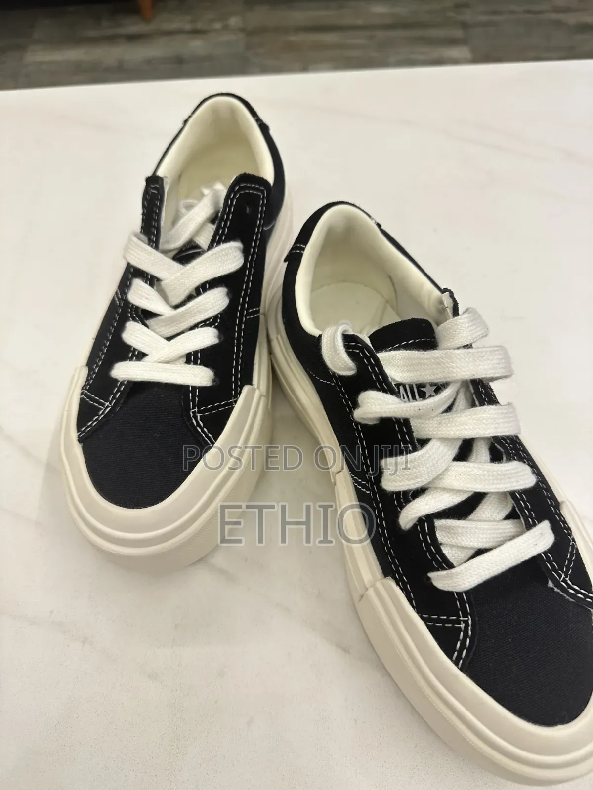 Converse Women's Chuck Taylor All Star Crui Ox Sneaker,Black