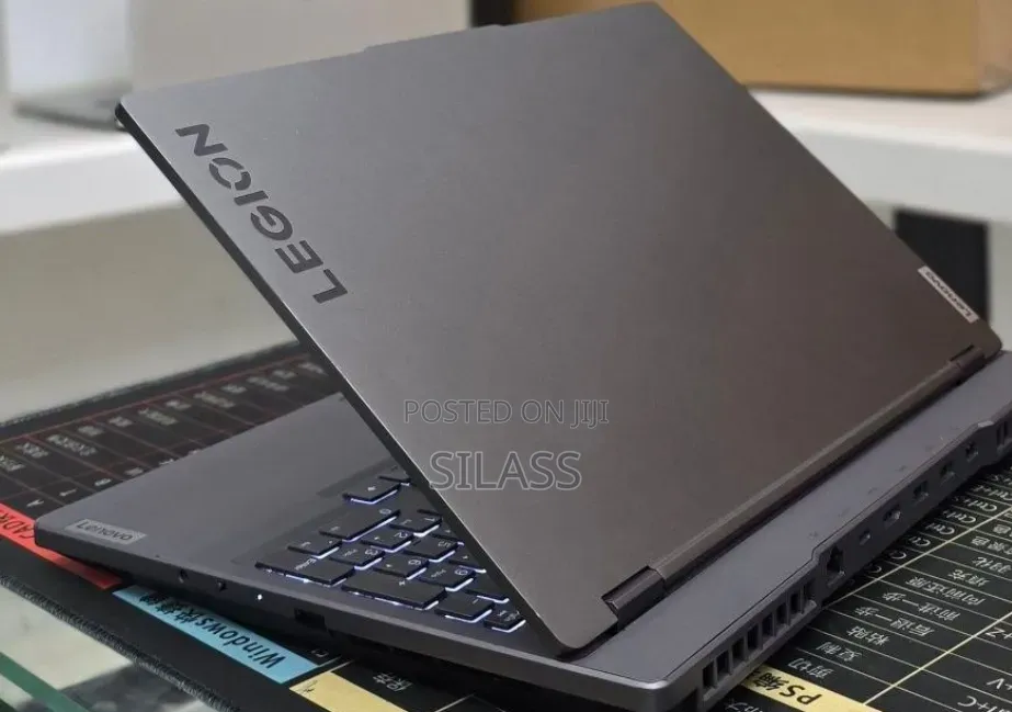 New Laptop Lenovo Legion 5 24GB Intel Core i7 SSD 1T