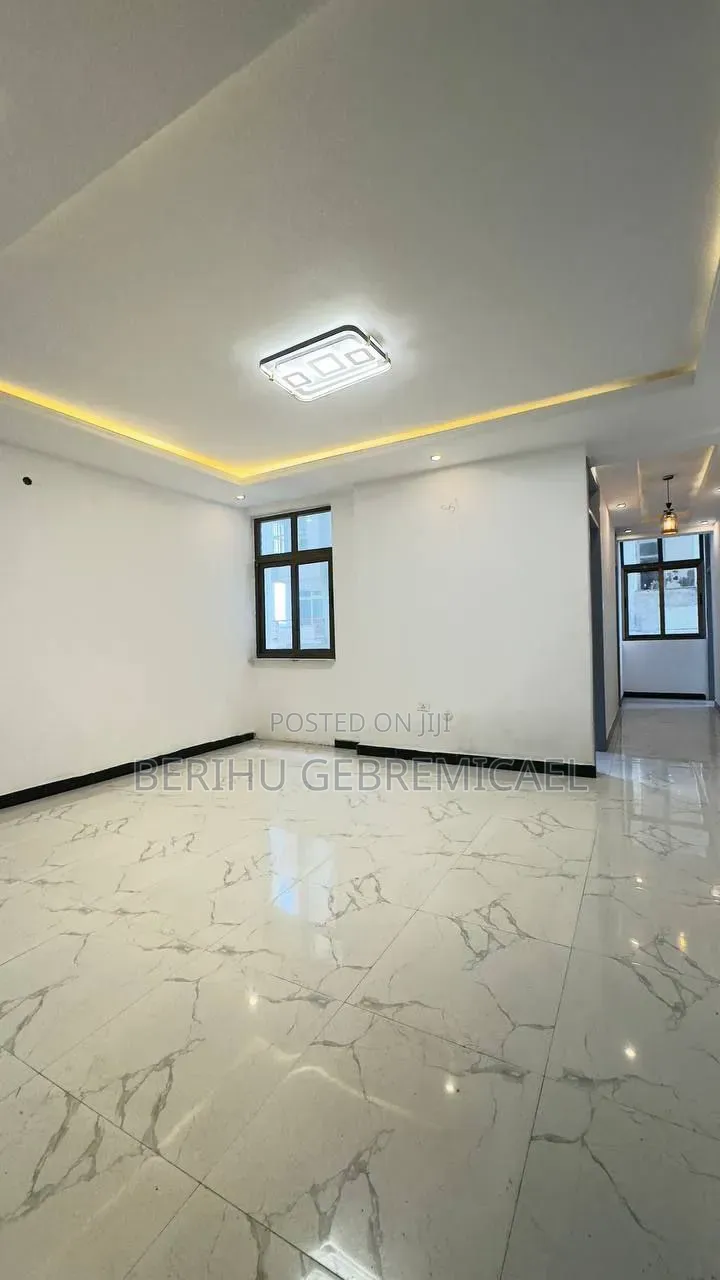 2bdrm Apartment in ጎፋ, Kolfe Keranio for rent