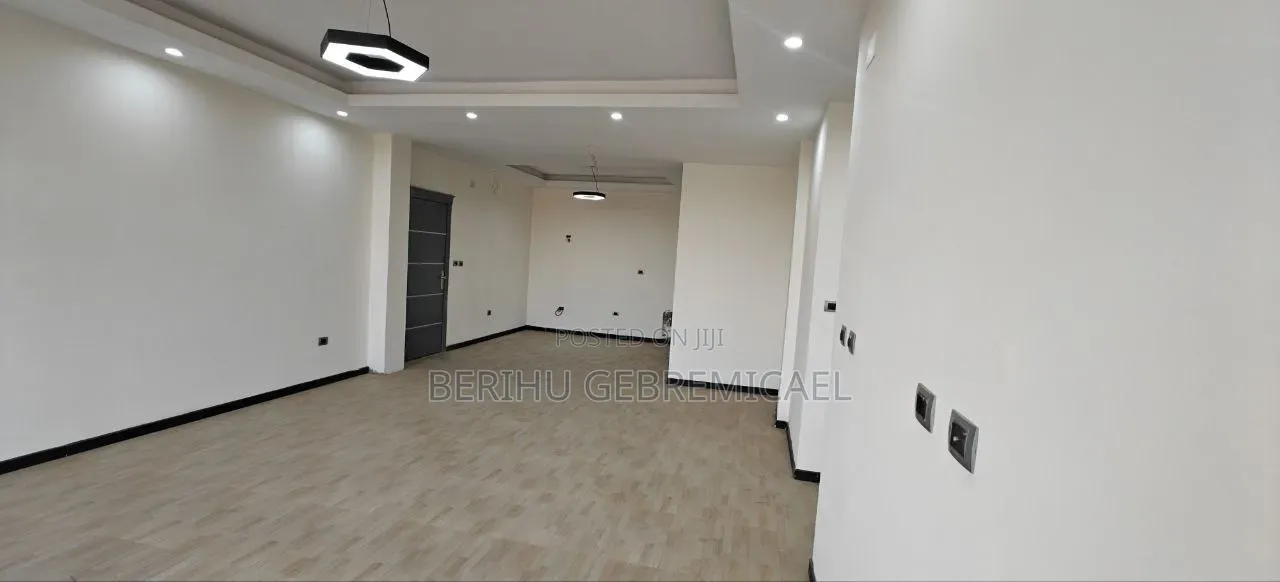 2bdrm Apartment in ጎፋ, Kolfe Keranio for rent