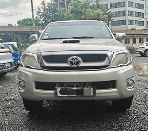 Toyota Hilux 2009 Silver