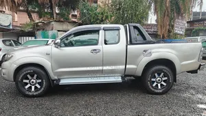 Toyota Hilux 2009 Silver