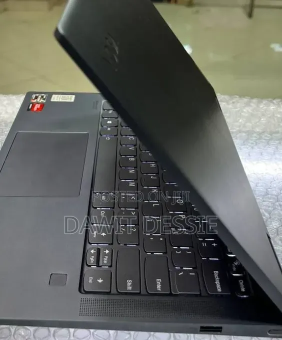 New Laptop Lenovo Yoga 7 15ITL5 16GB AMD Ryzen 7 SSD 512GB