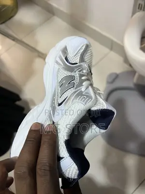 Original New Balance Shoe for Men and Women