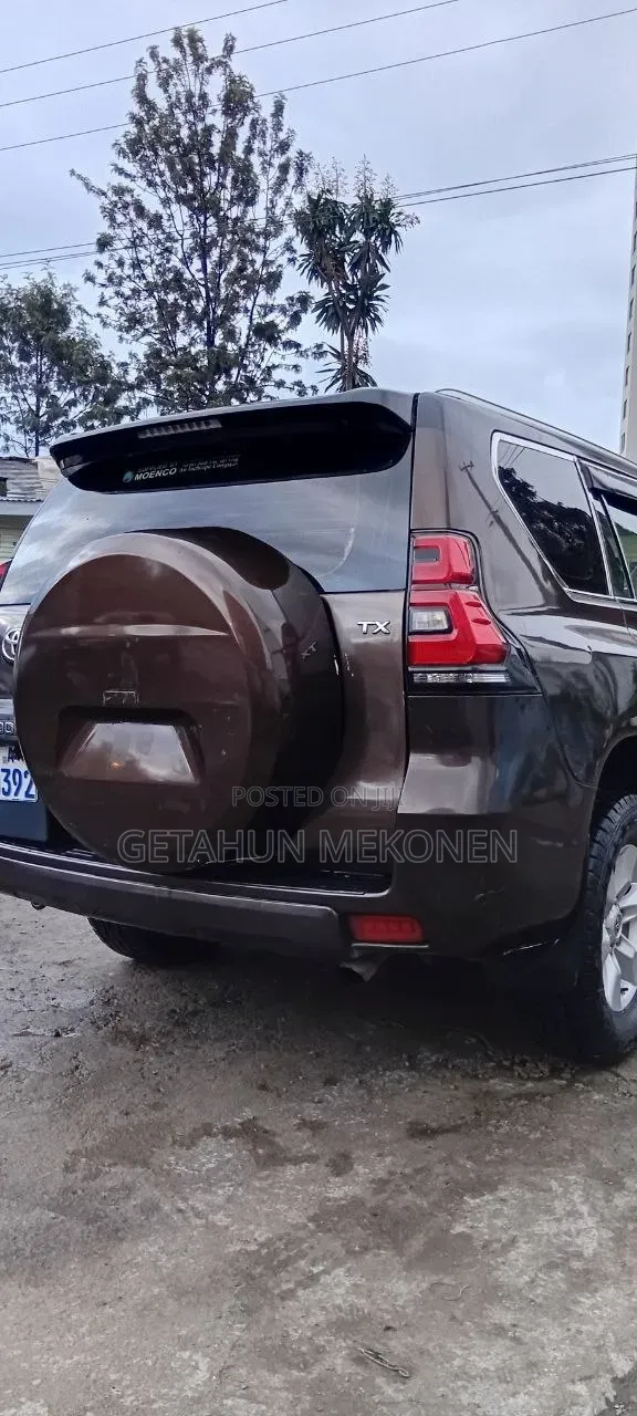 Toyota Land Cruiser 2011 Burgundy
