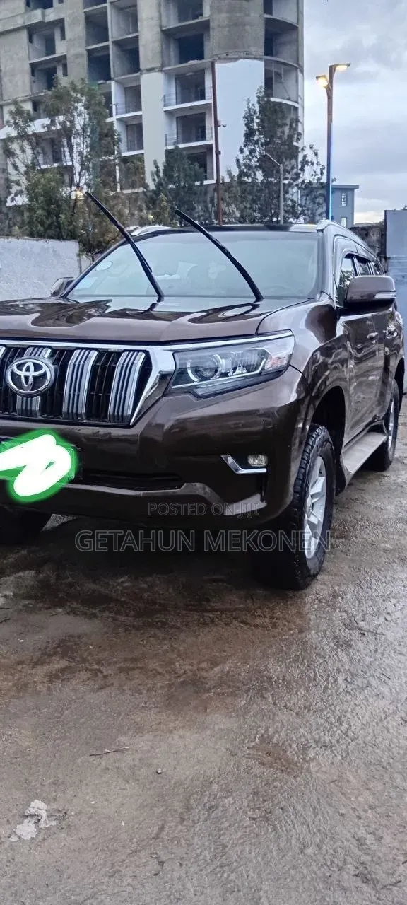 Toyota Land Cruiser 2011 Burgundy