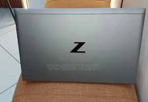 New Laptop HP ZBook Firefly G8 16GB Intel Core i7 SSD 512GB