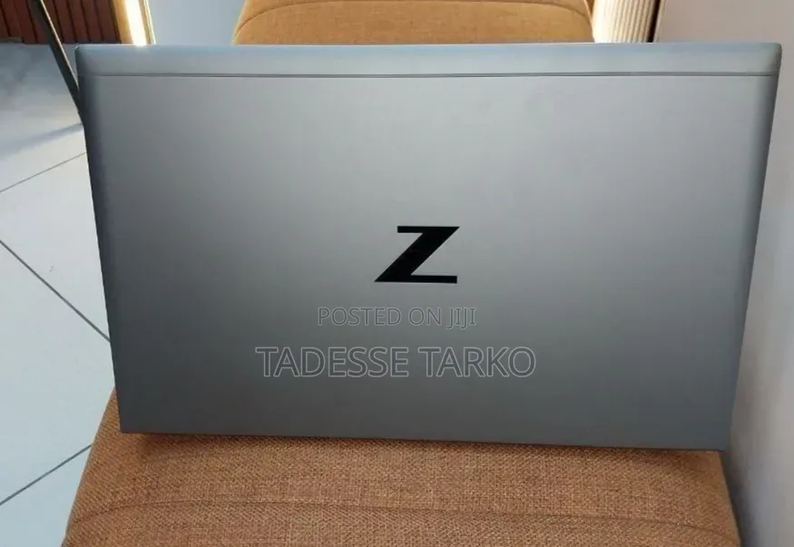 New Laptop HP ZBook Firefly G8 16GB Intel Core i7 SSD 512GB