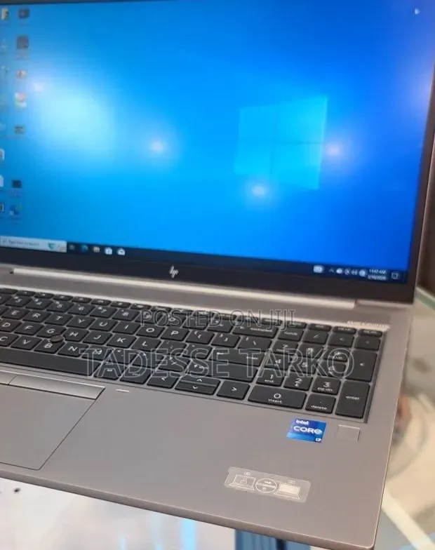 New Laptop HP ZBook Firefly G8 16GB Intel Core i7 SSD 512GB