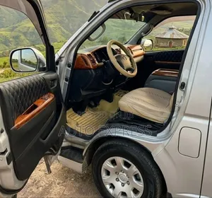 Toyota HiAce 2007 Silver