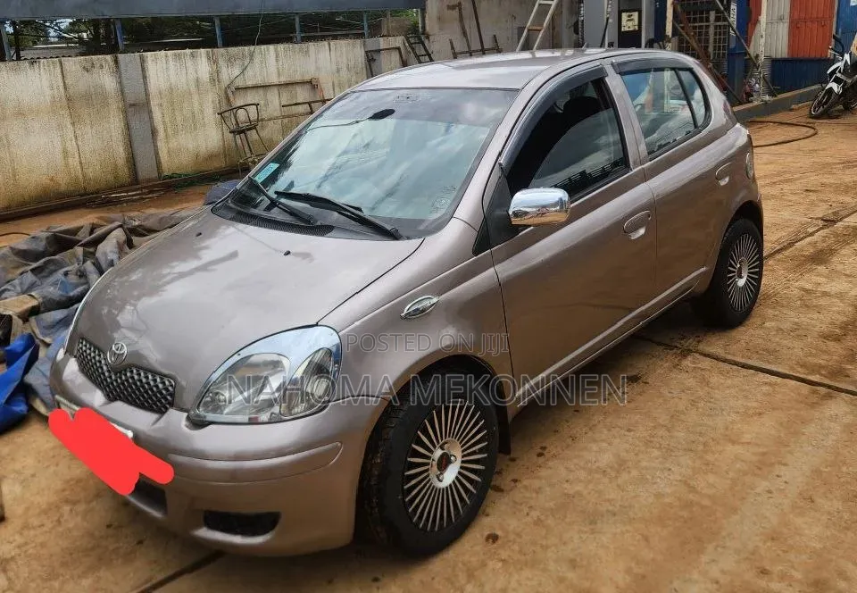 Toyota Yaris 2003 Gray