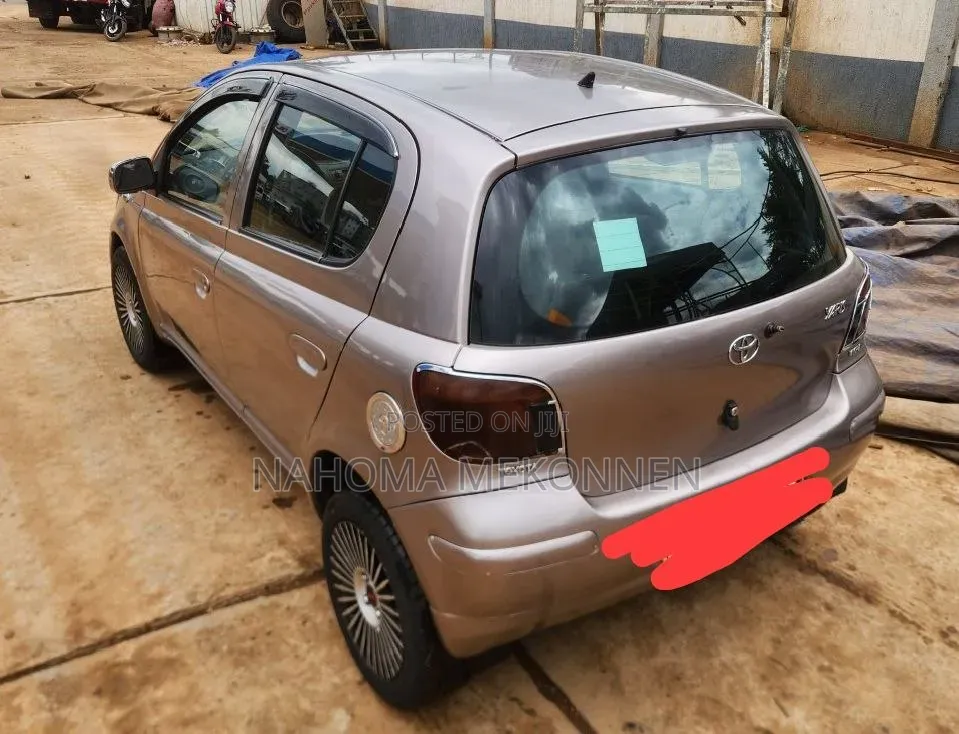 Toyota Yaris 2003 Gray