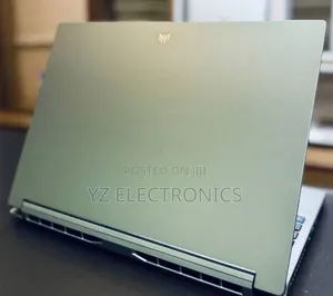 New Laptop Acer Aspire 1820PT 16GB Intel Core i7 SSD 1T