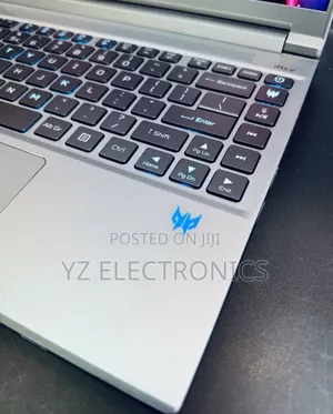 New Laptop Acer Aspire 1820PT 16GB Intel Core i7 SSD 1T