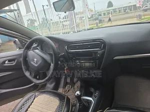 Peugeot 301 2015 Gray
