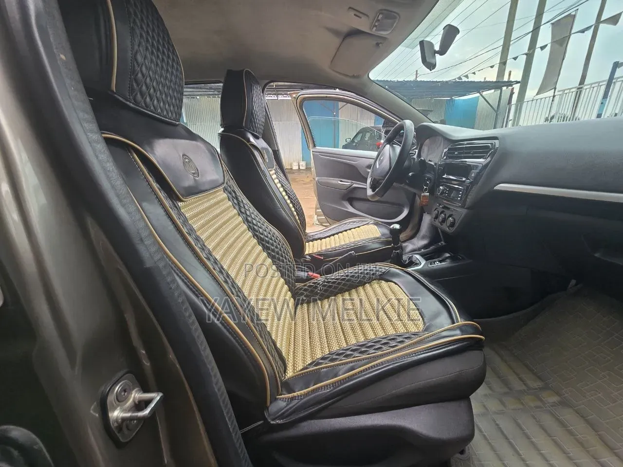 Peugeot 301 2015 Gray