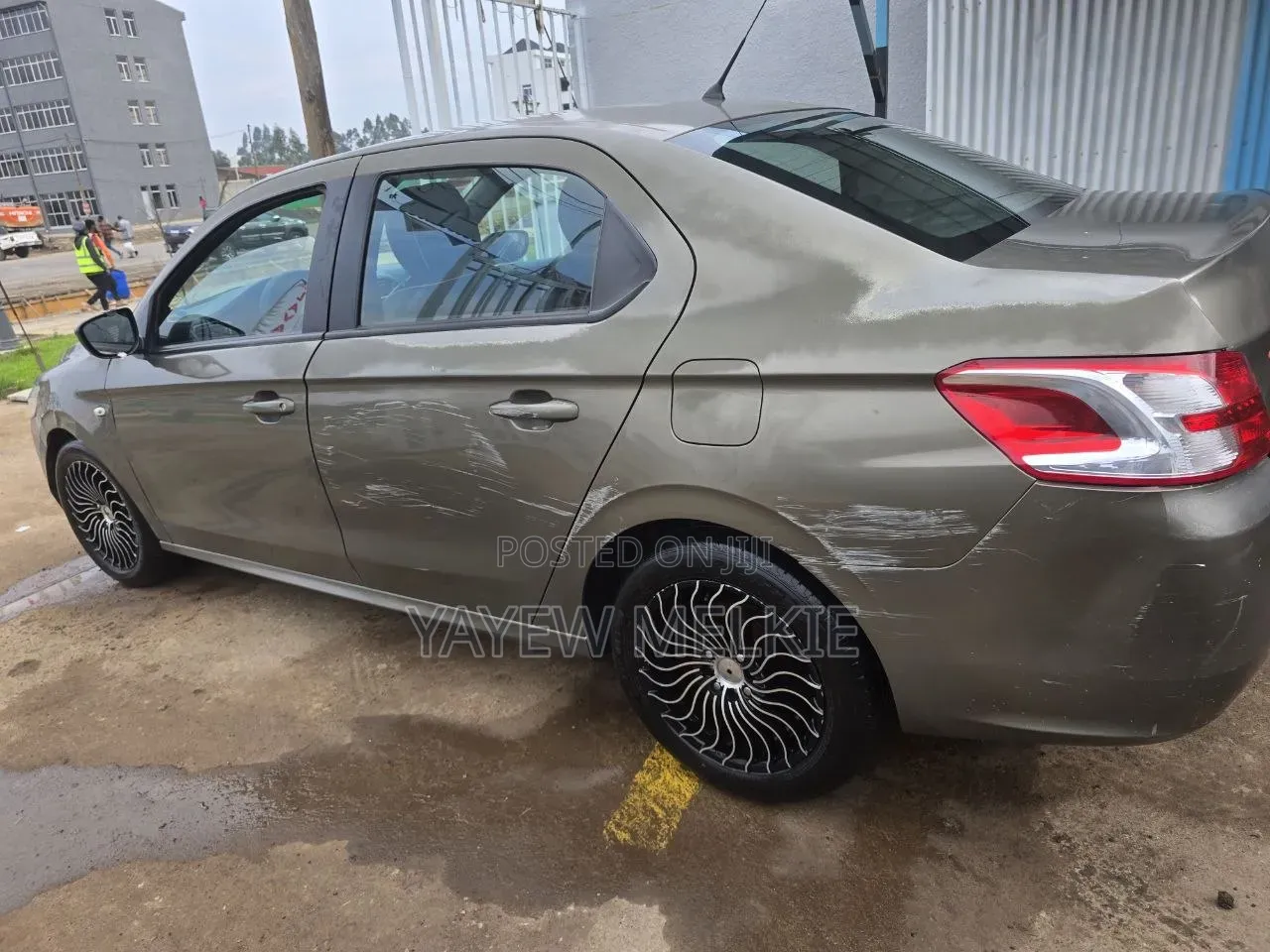 Peugeot 301 2015 Gray
