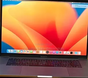 New Laptop Apple MacBook Pro 2019 16GB Intel Core i7 SSD 512GB