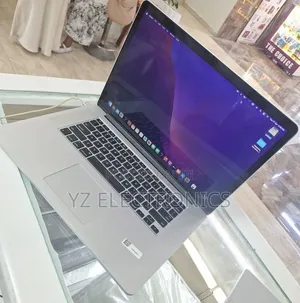 New Laptop Apple MacBook 2015 16GB Intel Core i7 SSD 256GB