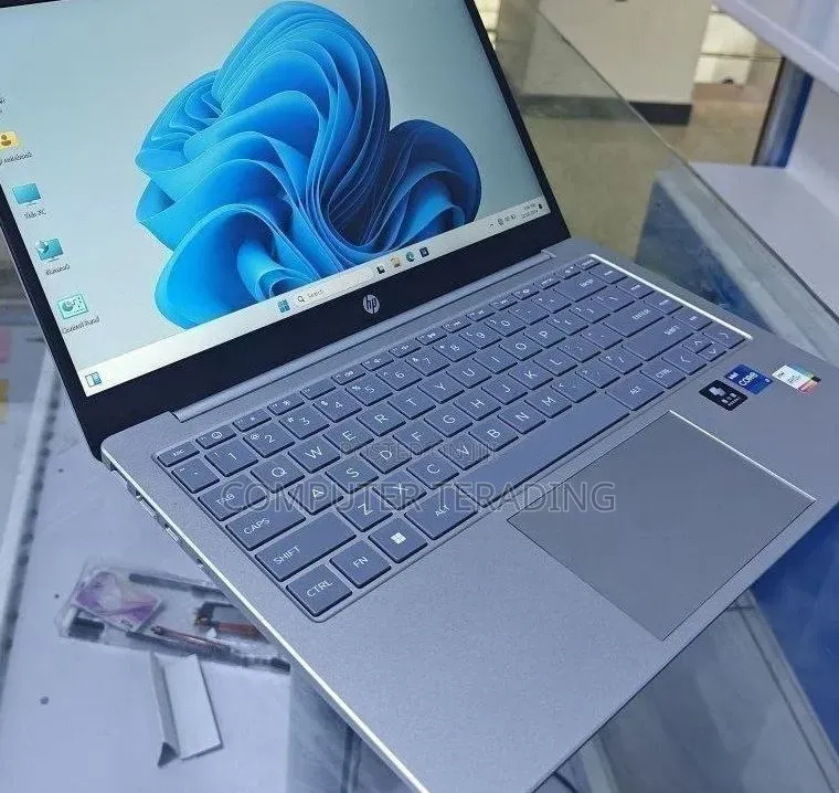New Laptop HP Stream Notebook 16GB Intel Core i7 SSD 512GB