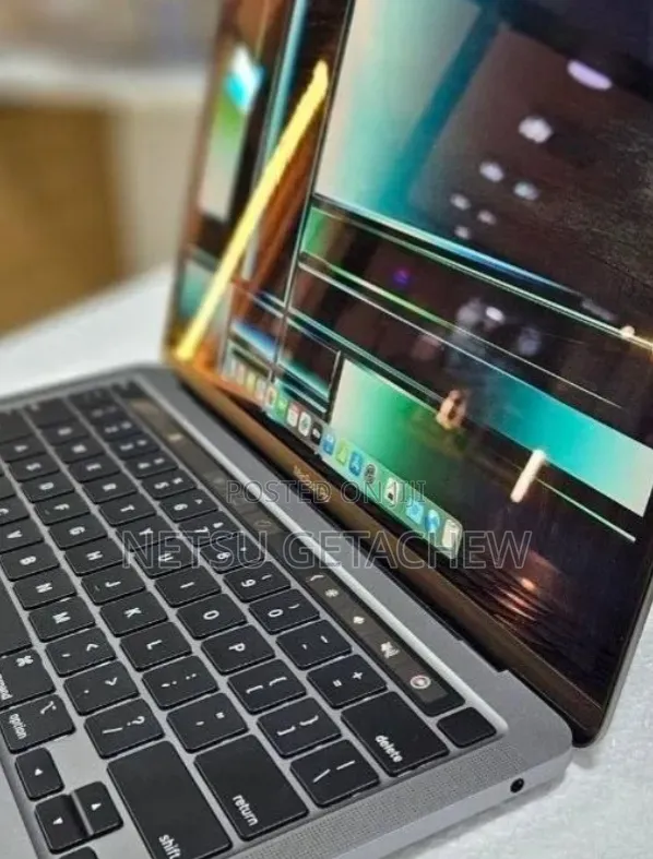 New Laptop Apple MacBook Pro 2022 M2 8GB Apple M2 SSD 256GB