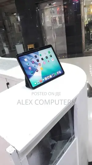 New Apple iPad Pro 1 TB Black