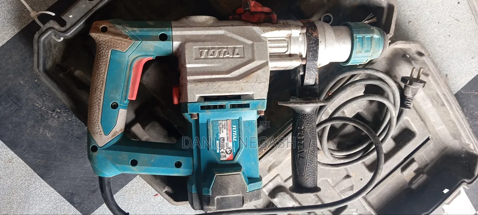 Total Industrial Drill 1050w
