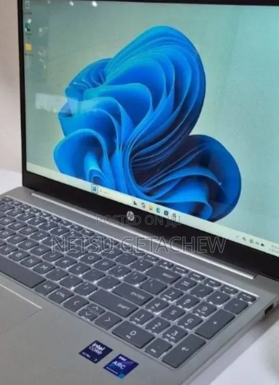 New Laptop HP OmniBook Ultra Flip 16" 16GB Intel Core Ultra 7 SSD 1T