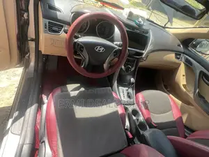 Hyundai Elantra 2012 Brown