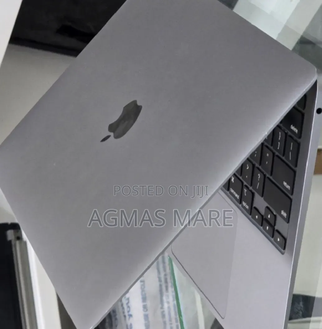 New Laptop Apple MacBook Air 2020 M1 8GB Apple M1 SSD 256GB