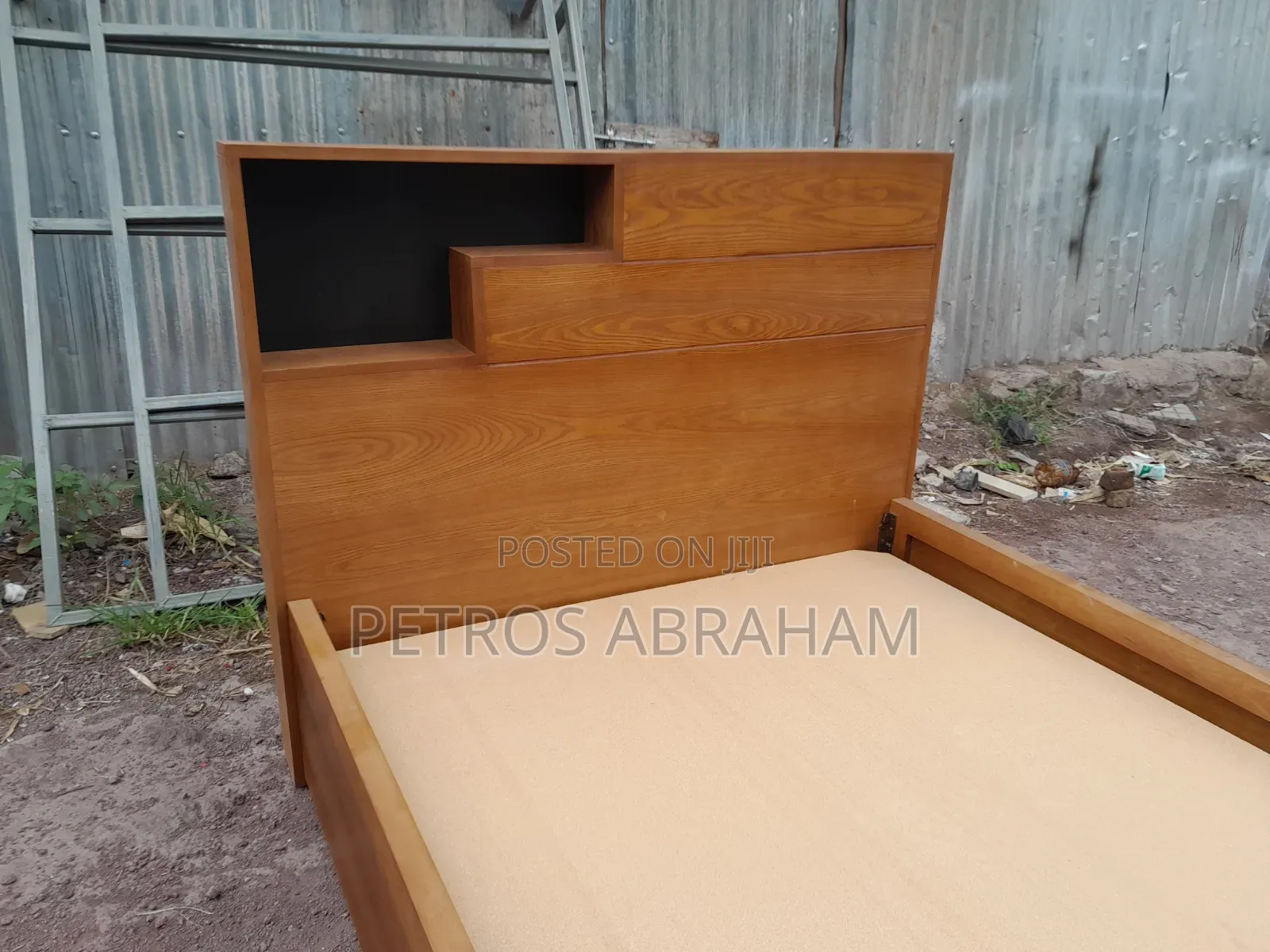 Oak Material 1.20cm Bed