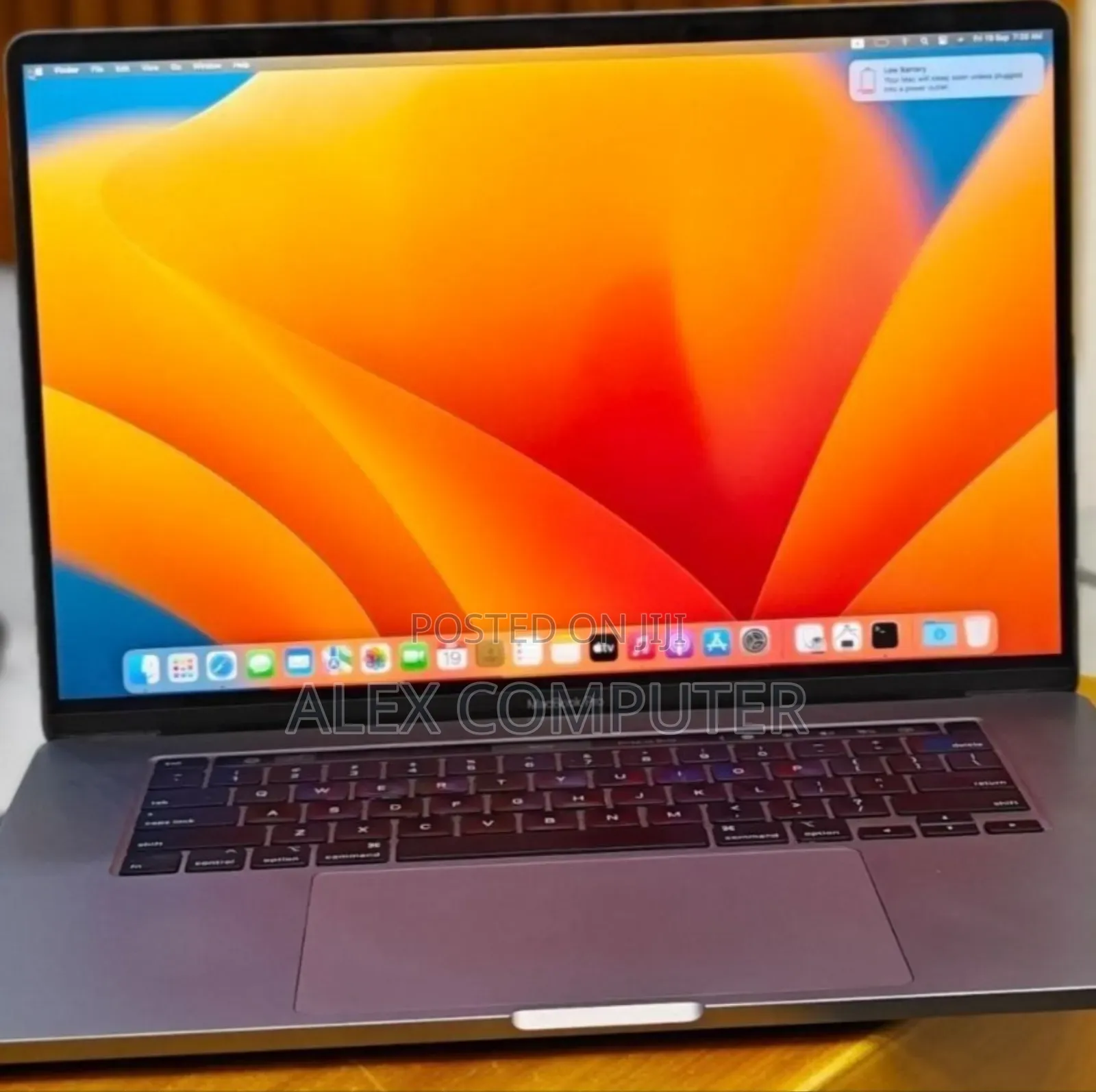 New Laptop Apple MacBook Pro 2019 16GB Intel Core i7 SSD 512GB
