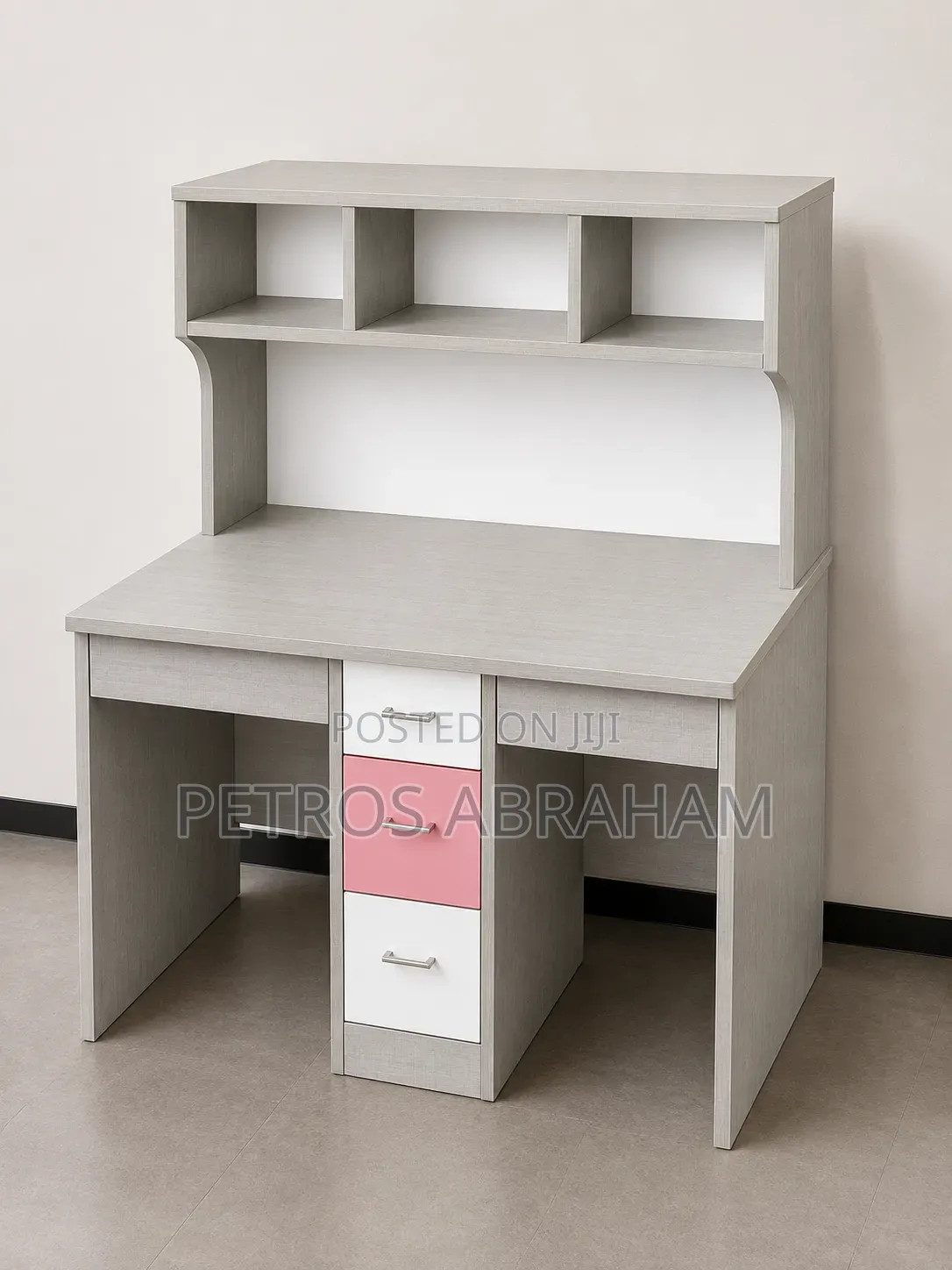 Modern የልጃች ማንበቢያ Table